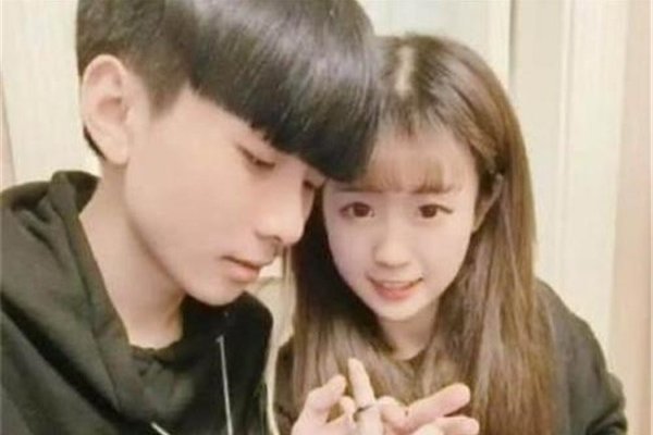 ����������ͱŮ���Ĵ� �������������Խ��Խ����