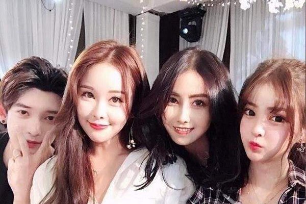 ѩ���Ϲ����ܸ������� ����Ů�Ļ�ѡ��ͨ�ϰ�����