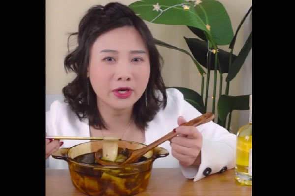 ���Ӿ����ϴ�����Ƶ �м�����θ���ǲ����»������ֵ�