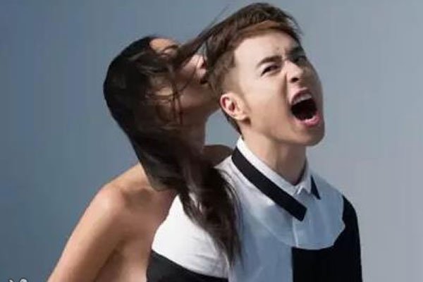 �����С���¼� �Դ����ƴ�ǣ���������¼���ļٵ�