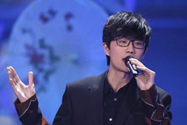 ����Ů���ѵĹ���������� ���εζ�д����һ���׸���