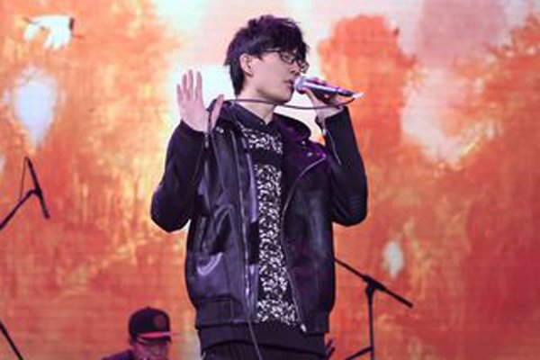 ����Ů���ѵĹ���������� ���εζ�д����һ���׸���