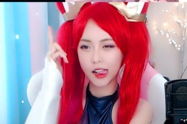 �������黷�Ŵ�߶���Ƭ ��ΪӢ������Ů��˵��Ȼ���ܹ�ע