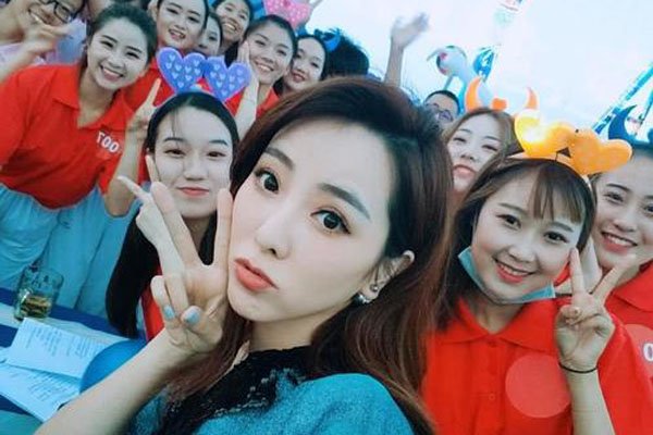 ��˼˼����ʲô�� �Ӷ�¥������Ƶ��ô����