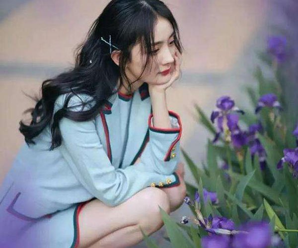 ���ݴ�߶ȵ�д��ͼƬ �߲���Ů��������Ȧ�е�ȫ�����˲�