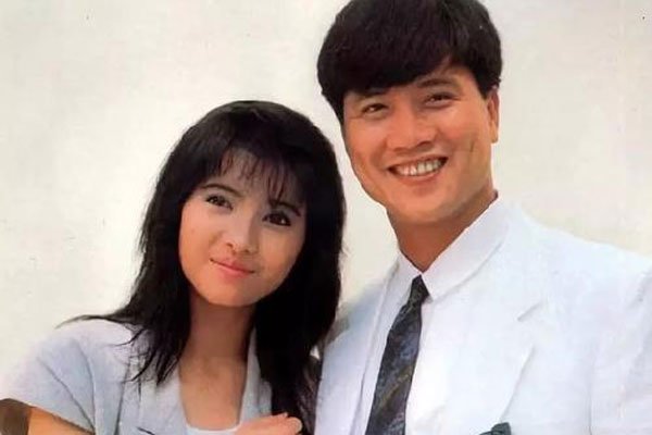 钟保罗与蓝洁瑛好过吗 分手之后就自杀怎么回事