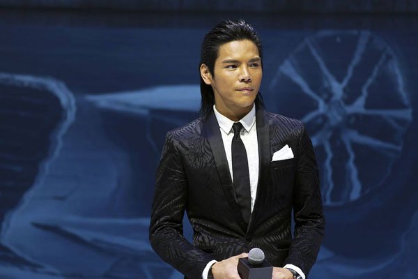 ��������ǿ�Ĺ�ϵ���� ��ôһģһ��̫����