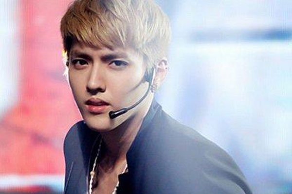 吴亦凡妈妈家照片是谁 少女的她要是从事娱乐肯定也是大牌