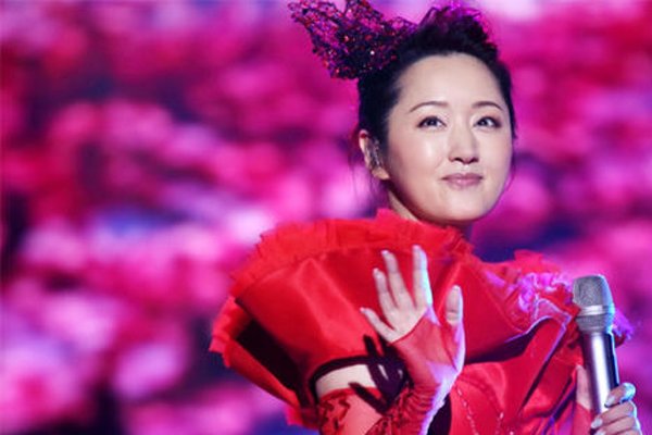 杨钰莹的老公是谁有多少资产 只是有过一次失败的恋爱而已