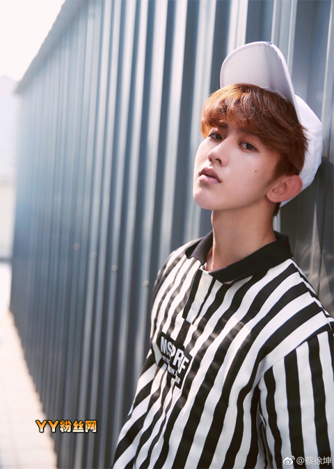 ż����ϰ���������˳�swin�������� ������������Ա�쾲������Ƭ