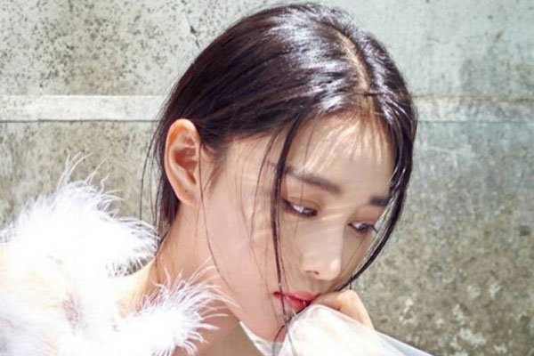 张馨予触碰到底线 要告何捷黑粉脑残