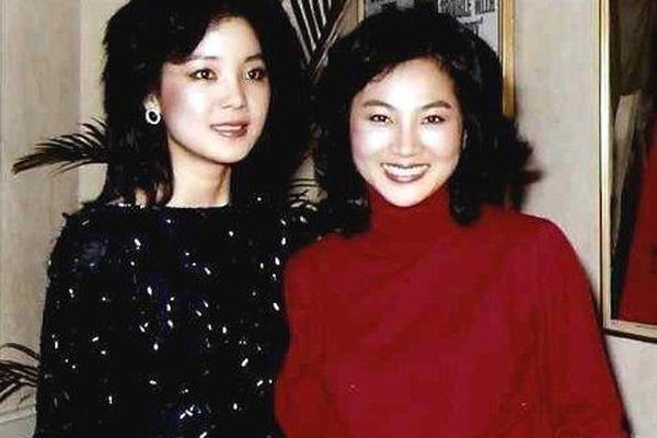 凤飞飞最经典十首歌曲 在台湾的地位比拟邓丽君