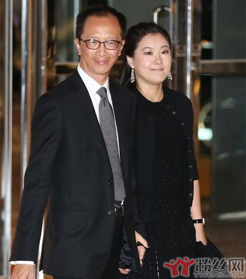 伏明霞和郭晶晶谁厉害 伏跳水冠军嫁不掉人吗?真爱情吗