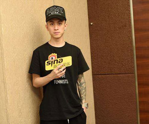 秦奋的简单个人介绍家世 王思聪都巴结的人实力可想而知