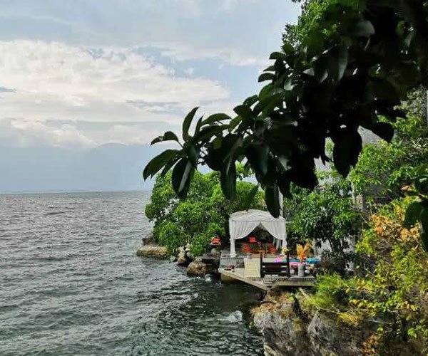 杨丽萍的太阳宫和月亮宫 位置在哪现在拆了吗