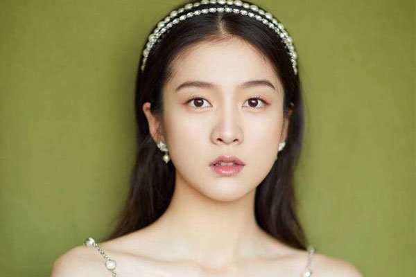 �����ļ���ѩӭ��ɫ �����Ů������ô����