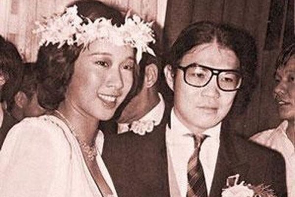 ������ĸ������ϼ�� ��ͨŮ������ͨ��òһ������ź�����