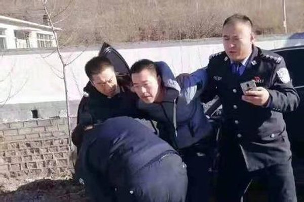 ��Ԫ���ں�«���¼� ���ѱ����¿��ֱ��������ث