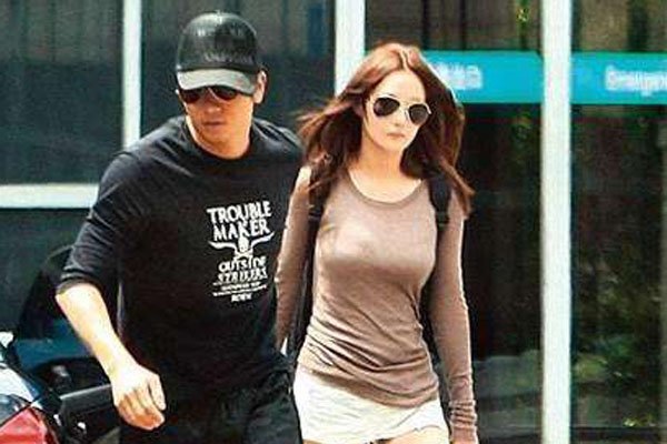 张馨予黑是真历史 和张馨予拍拖的视频事件