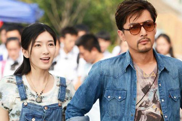 江疏影视频事件 同款丸子头和相似度极高的脸蛋以假乱真