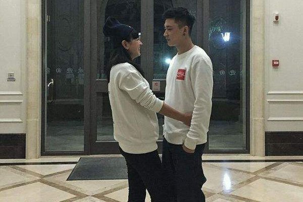 �޽��������Ǯ ���μ��ߺ�����˸�����СŮ�ѱ�������