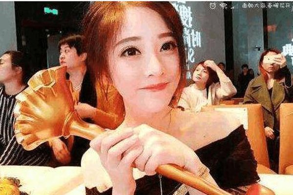 ����Ī�ͻ������ô���� ��Ʒ���Ī�ۻ���Ƭ�����