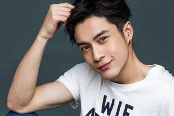 韩东君金晨分手天涯 和金晨的月牙很有夫妻感