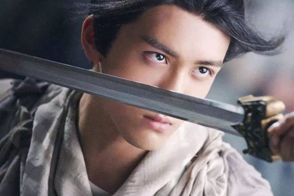 ��˴�������ڶԱ���Ƭ ���̫�����Ըϳ�ֻʣ��������