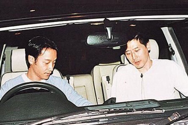 �Ź��ٺ��ƺ׵�˭���е�˭��Ů�� �����ĸ��鲻���Ա�����