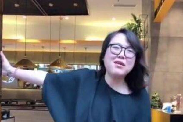 ����θ���������� 90���С��������180��ֵ����