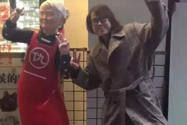 ����θ���������� 90���С��������180��ֵ����