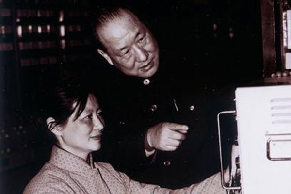 ������Ϊʲô����үү ��;���ϵ�ѧҵ��ô���Լ�˵