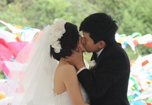 张杰谢娜结婚的原因 谢娜张杰结婚证照片