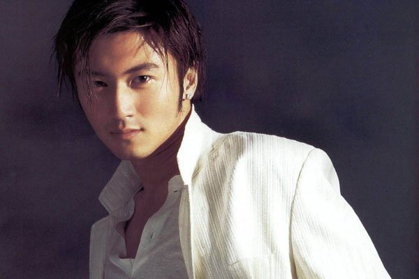 谢霆锋患皮肤癌曝真情是真的吗 王菲冷漠怎么还不分手