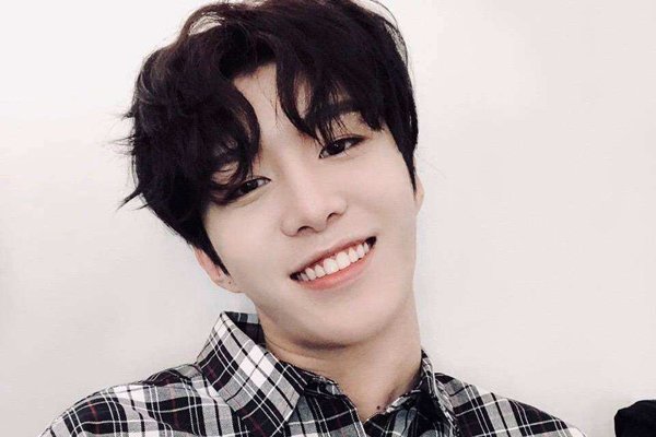 ��ةة�ͷ�������ʲô��ϵ ��ةة��˭����