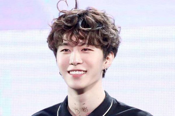 ��ةة�ͷ�������ʲô��ϵ ��ةة��˭����