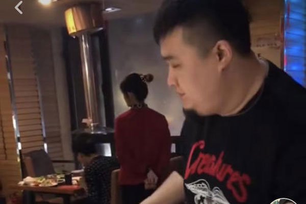 ������θ������ʦ���еĻ���Ů�� ��������������������