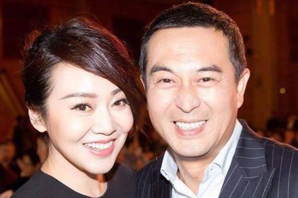 闫妮和张嘉译合作的有什么电视剧 有张纪委在的地方一准接地气