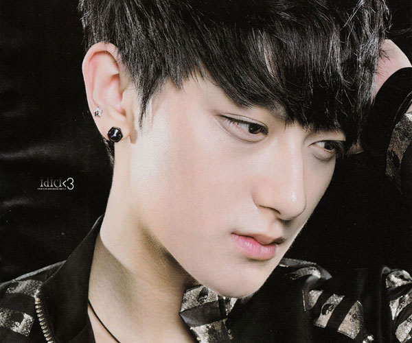 黄子韬表示不会再发微博 这里没有真实都是营销和虚假