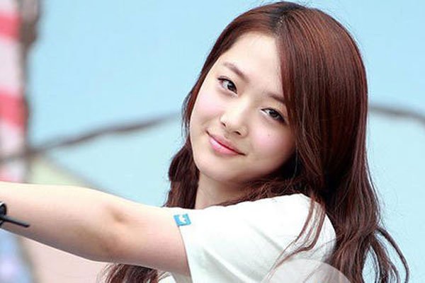 崔雪莉ktv照片事件 黑红的女艺人这料够劲儿