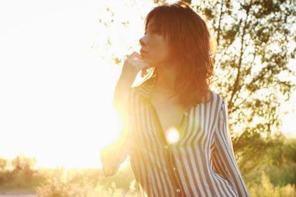 ��ģ������ȫ������ͼƬȫ�׸�����Ƭ ������������ܿ�Ϲ���˭