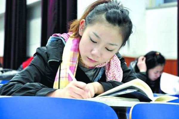 ��ģ������ȫ������ͼƬȫ�׸�����Ƭ ������������ܿ�Ϲ���˭