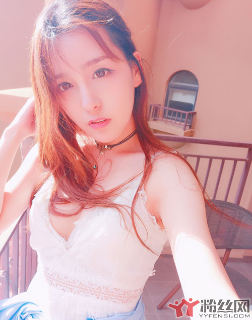 ritaС��ɣ��˵��߶ȴ�˿����Ƶ�¼� С��ɣ��ǱͼƬ�������