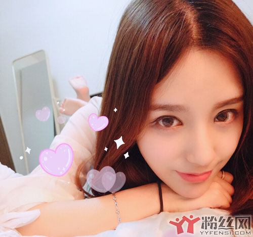 ritaС��ɣ��˵��߶ȴ�˿����Ƶ�¼� С��ɣ��ǱͼƬ�������