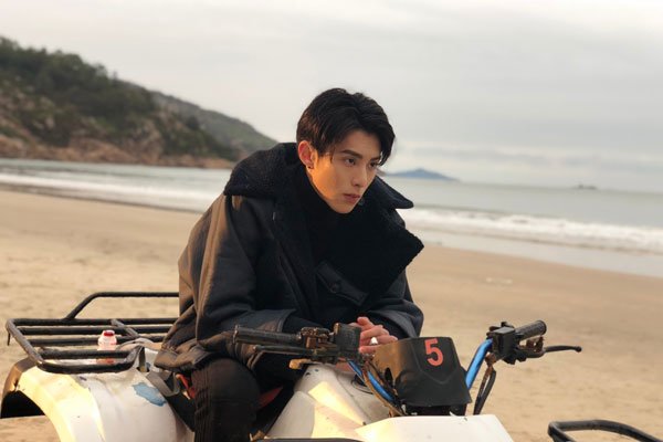 王鹤棣女友资料 太像吴磊了他偷走了老夫的少女心