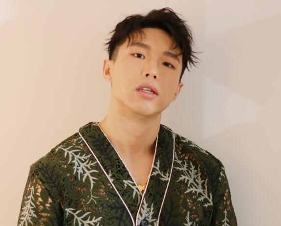 烧饼为什么禁演 烧饼说相声,光听声音都想把他从台上轰下去