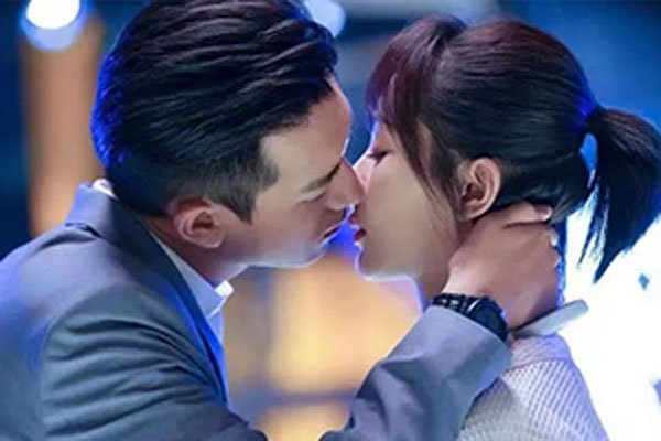 ���ֺ�������ʲô��ϵ ���ֺ�������ͬ��ͬѧ��