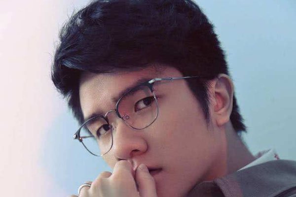 ����������ֱ��¼������Ƭ��ȫ Ϊ�˰��˾�Ȼ����ֱ��