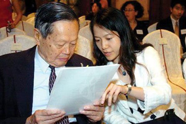 �̷��ְ�Ȣ��������Ů ������82��Ȣ28����̷�