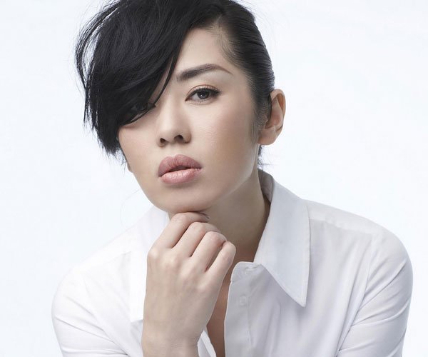 ����ս�Ǿ�װ����͹�� ս����ʲôʱ����ӳŮ����˭